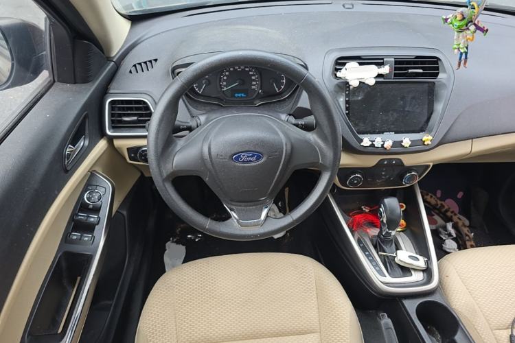 Used Ford Escort 2015 1.5L Automatic Comfort Edition Steering Wheel