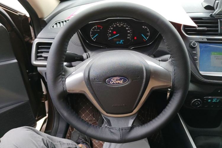 Used Ford Escort 2015 1.5L Manual Fashion Edition Steering Wheel
