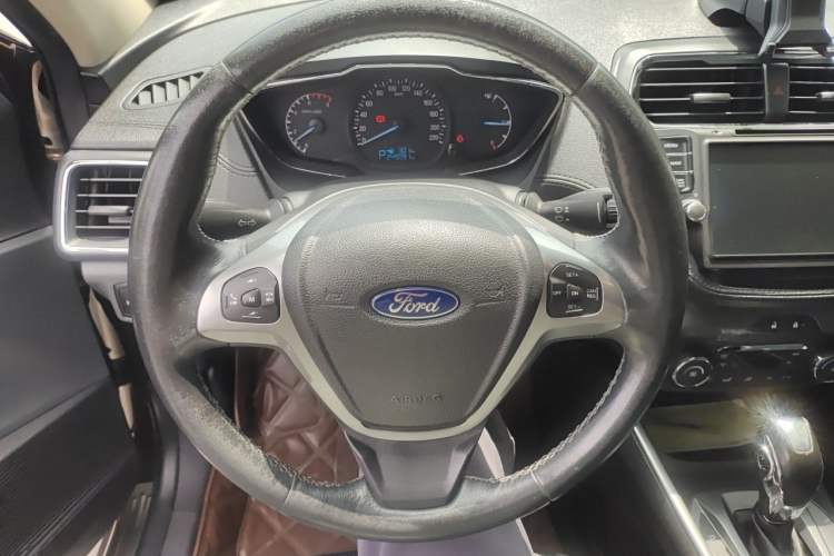 Used Ford Escort 2015 1.5L Automatic Fashion Model Steering Wheel