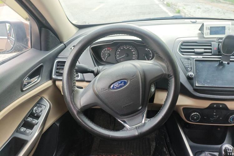 Used Ford Escort 2015 1.5L Manual Comfort Model Steering Wheel