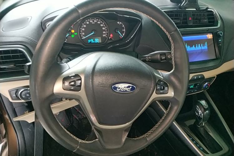 Used Ford Escort 2015 1.5L Automatic Fashion Model Steering Wheel