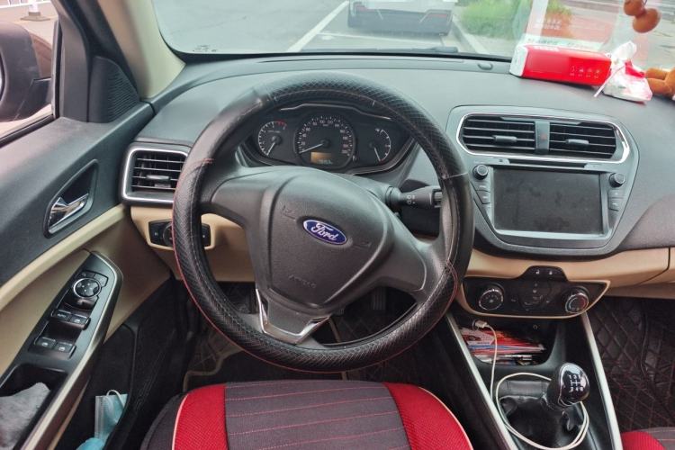 Used Ford Escort 2015 1.5L Manual Comfort Model Steering Wheel