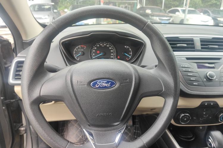Used Ford Escort 2015 1.5L Automatic Comfort Edition Steering Wheel