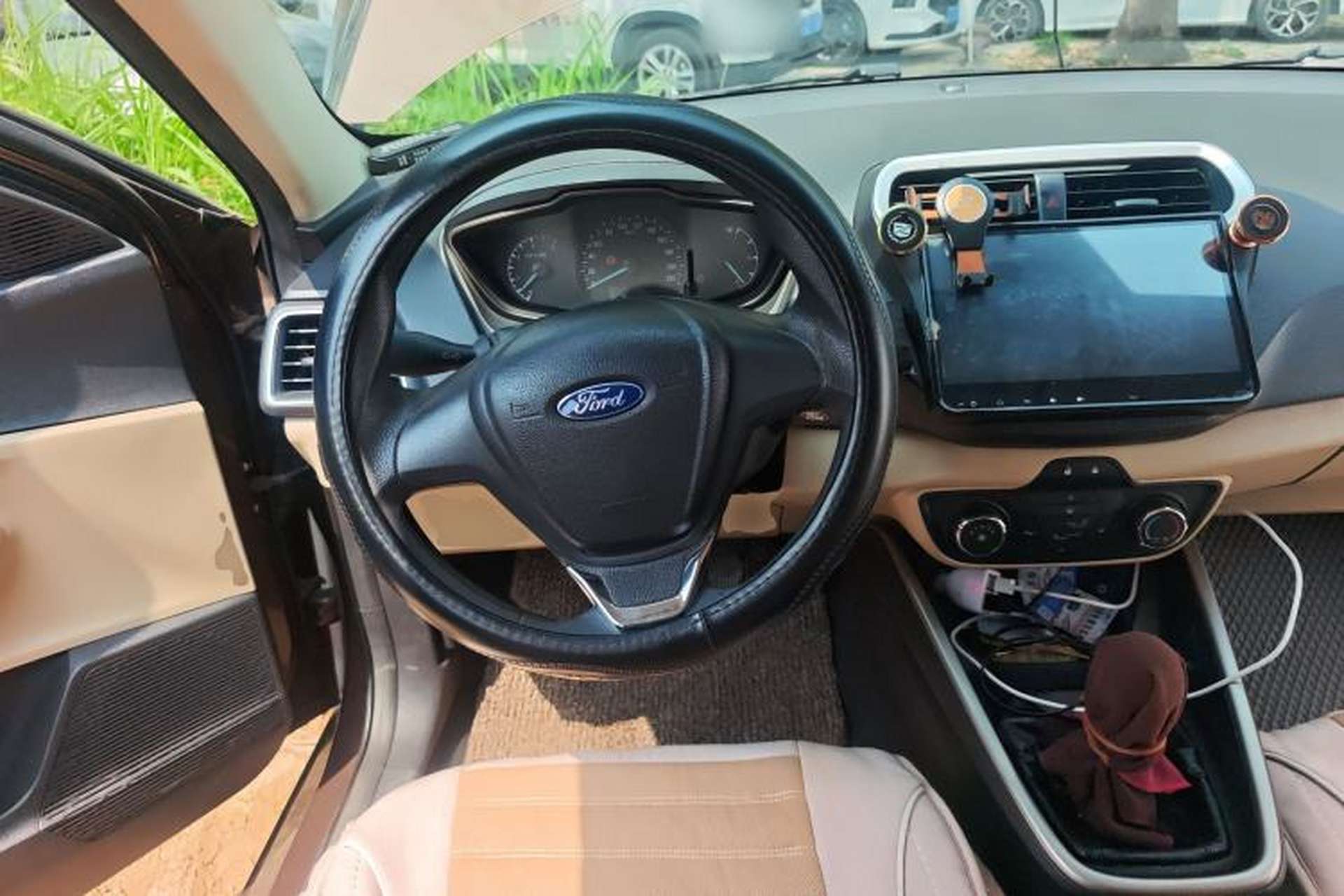 Used Ford Escort 2015 1.5L Manual Comfort Model Steering Wheel