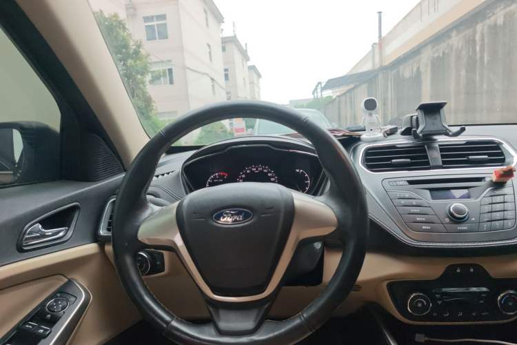Used Ford Escort 2015 1.5L Manual Fashion Edition Steering Wheel