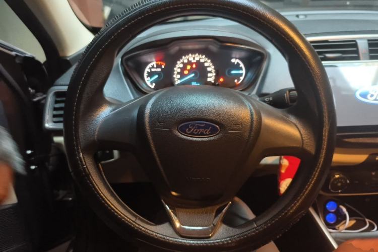 Used Ford Escort 2015 1.5L Manual Comfort Model Steering Wheel