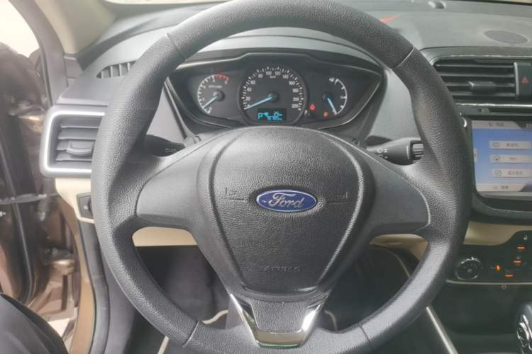 Used Ford Escort 2015 1.5L Automatic Comfort Edition Steering Wheel