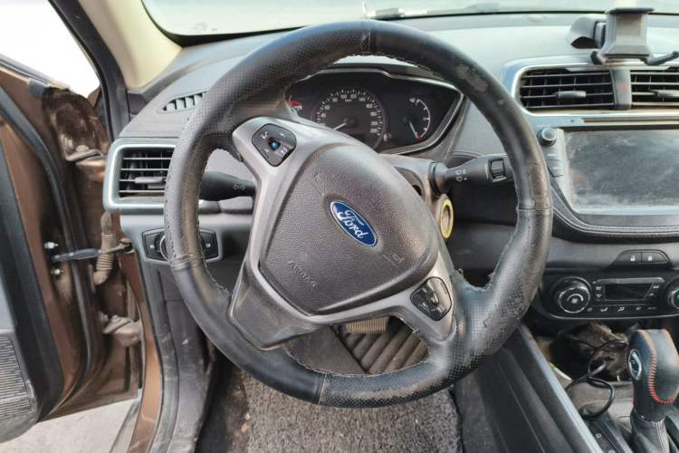 Used Ford Escort 2015 1.5L Automatic Fashion Model Steering Wheel