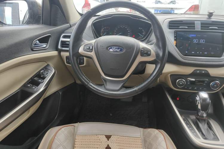 Used Ford Escort 2015 1.5L Automatic Fashion Model Steering Wheel