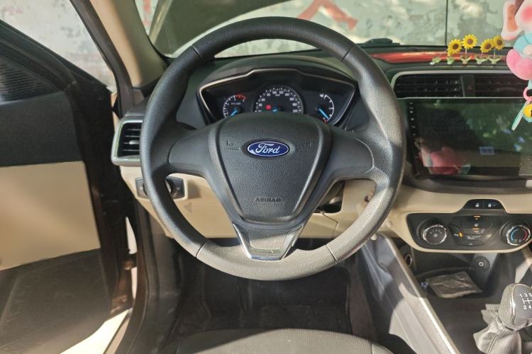 Used Ford Escort 2015 1.5L Manual Comfort Model Steering Wheel