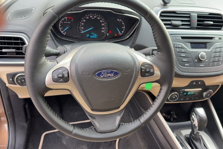 Used Ford Escort 2015 1.5L Automatic Fashion Model Steering Wheel