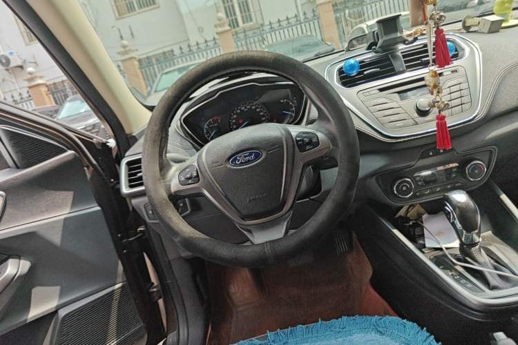 Used Ford Escort 2015 1.5L Automatic Fashion Model Steering Wheel