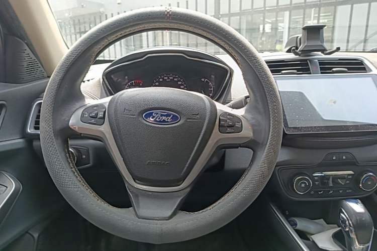Used Ford Escort 2015 1.5L Automatic Fashion Model Steering Wheel