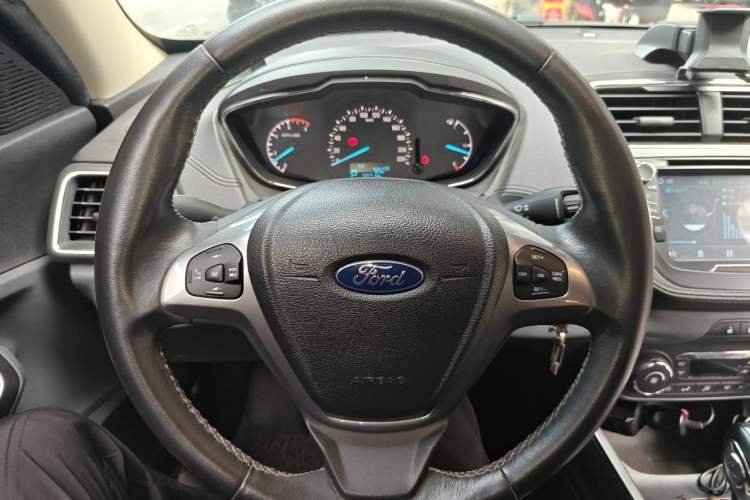 Used Ford Escort 2015 1.5L Automatic Fashion Model Steering Wheel