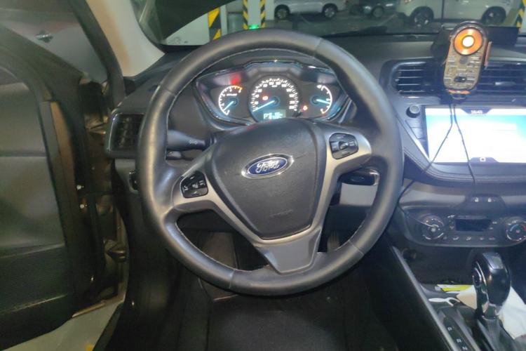 Used Ford Escort 2015 1.5L Automatic Fashion Model Steering Wheel