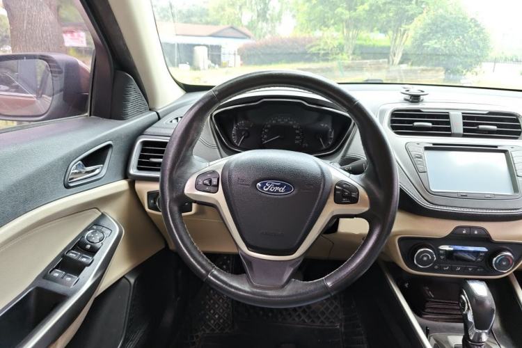 Used Ford Escort 2015 1.5L Automatic Fashion Model Steering Wheel