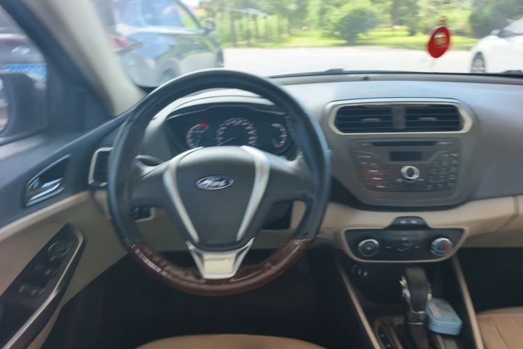 Used Ford Escort 2015 1.5L Automatic Comfort Edition Steering Wheel