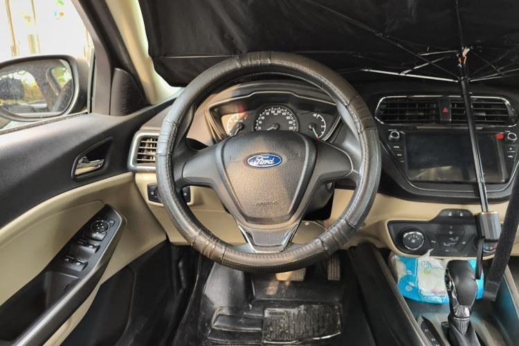 Used Ford Escort 2015 1.5L Automatic Comfort Edition Steering Wheel