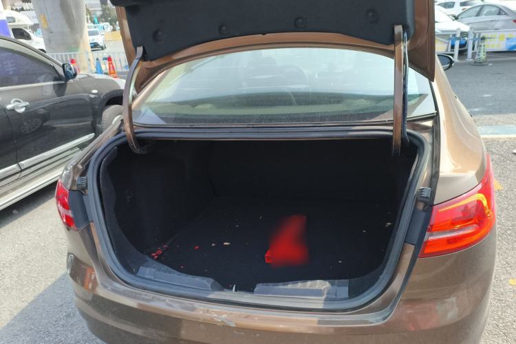 Used Ford Escort 2015 1.5L Automatic Fashion Model Trunk