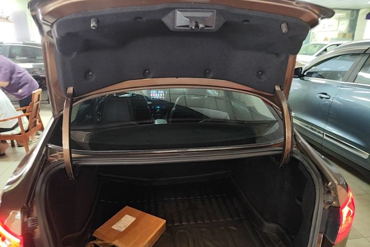 Used Ford Escort 2015 1.5L Automatic Fashion Model Trunk