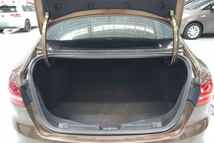 Used Ford Escort 2015 1.5L Automatic Fashion Model Trunk