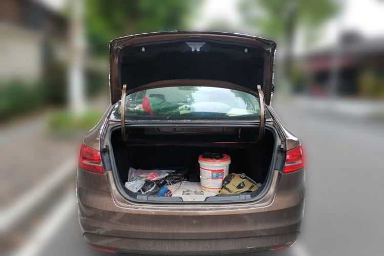 Used Ford Escort 2015 1.5L Automatic Fashion Model Trunk