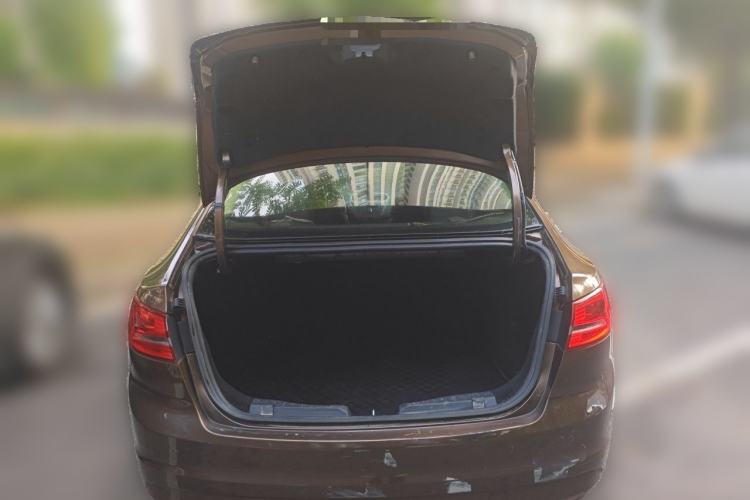 Used Ford Escort 2015 1.5L Automatic Fashion Model Trunk