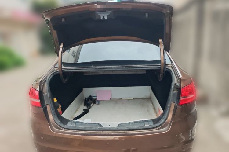 Used Ford Escort 2015 1.5L Manual Fashion Edition Trunk