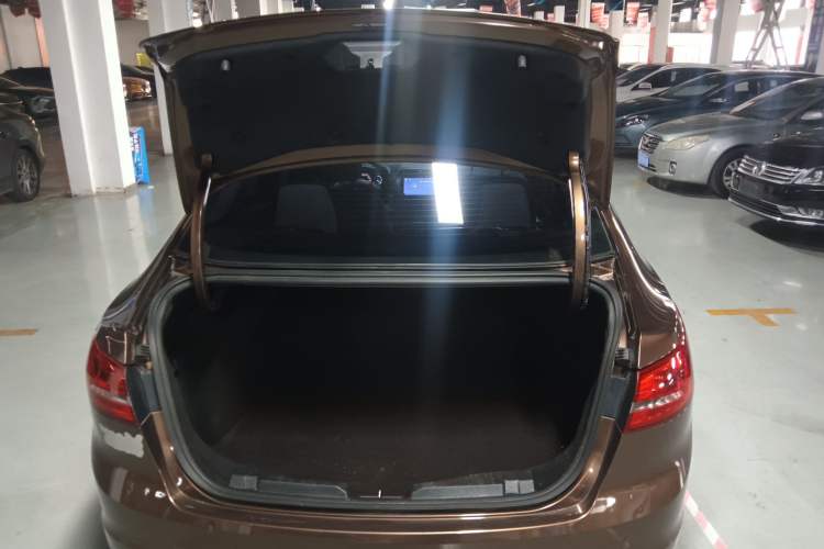 Used Ford Escort 2015 1.5L Automatic Comfort Edition Trunk