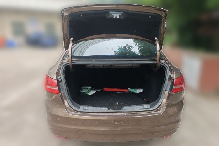 Used Ford Escort 2015 1.5L Automatic Fashion Model Trunk