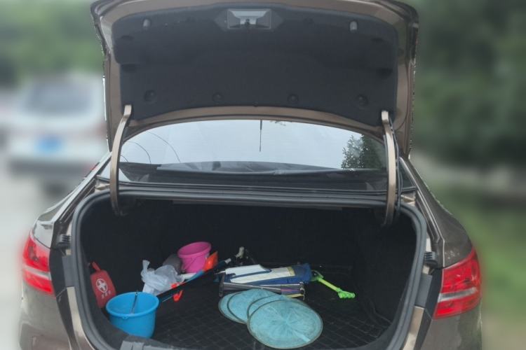 Used Ford Escort 2015 1.5L Automatic Fashion Model Trunk