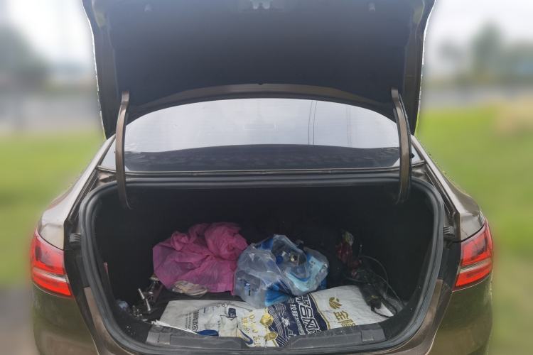 Used Ford Escort 2015 1.5L Automatic Fashion Model Trunk