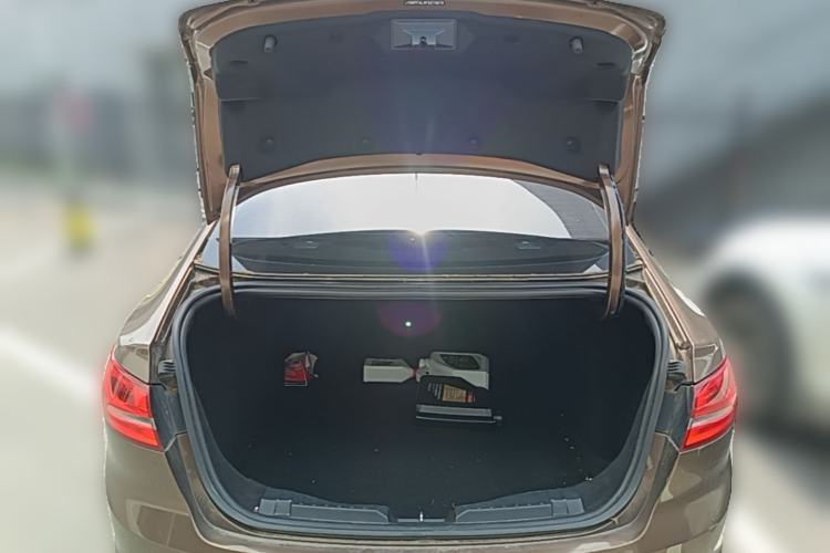 Used Ford Escort 2015 1.5L Automatic Fashion Model Trunk