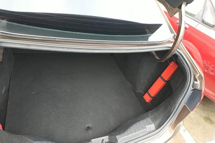 Used Ford Escort 2015 1.5L Automatic Fashion Model Trunk