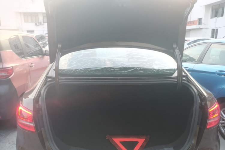 Used Ford Escort 2015 1.5L Automatic Comfort Edition Trunk