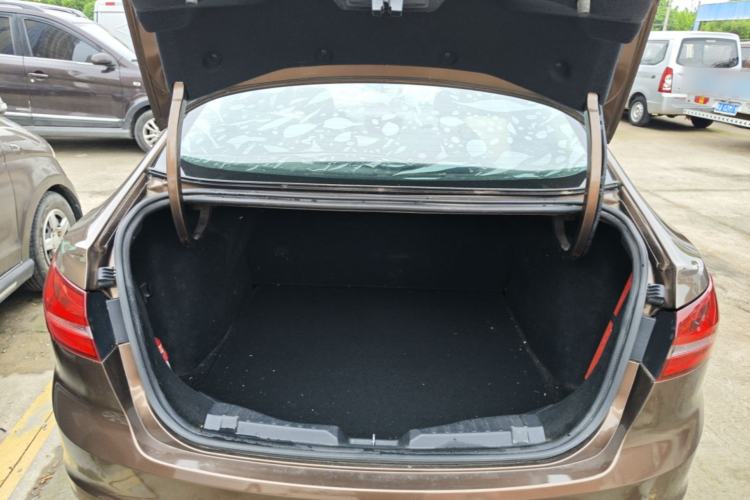 Used Ford Escort 2015 1.5L Automatic Fashion Model Trunk