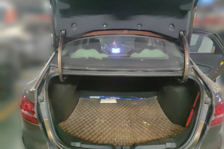 Used Ford Escort 2015 1.5L Automatic Fashion Model Trunk