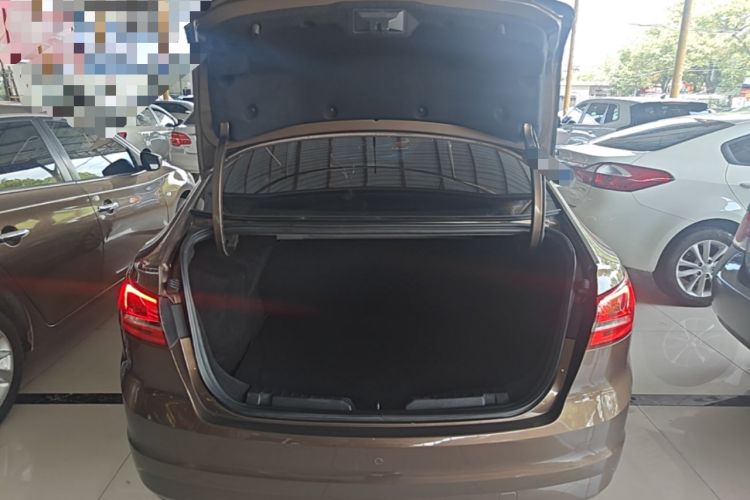 Used Ford Escort 2015 1.5L Automatic Fashion Model Trunk