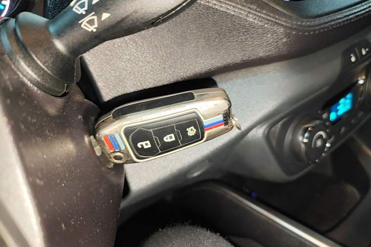 Used Ford Escort 2015 1.5L Automatic Fashion Model Vehicle Key