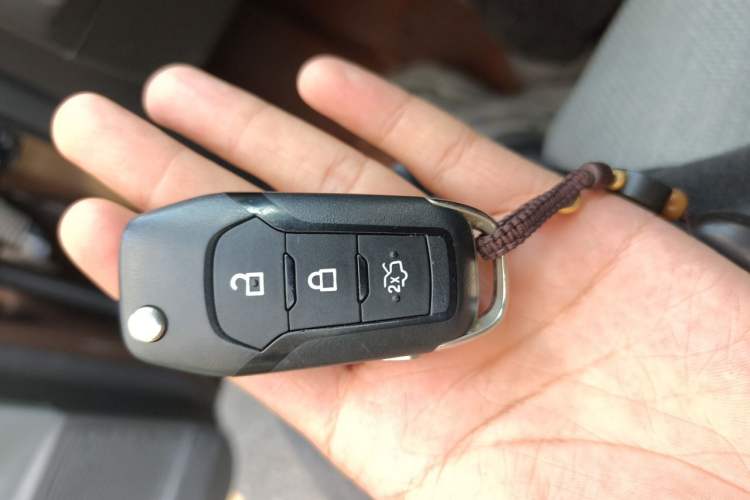 Used Ford Escort 2015 1.5L Manual Fashion Edition Vehicle Key