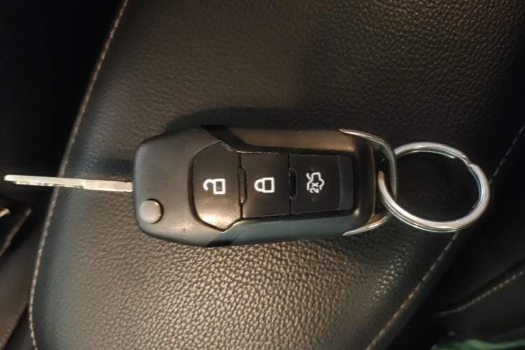 Used Ford Escort 2015 1.5L Automatic Fashion Model Vehicle Key