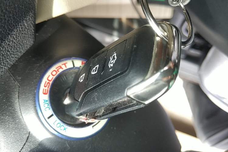 Used Ford Escort 2015 1.5L Automatic Comfort Edition Vehicle Key
