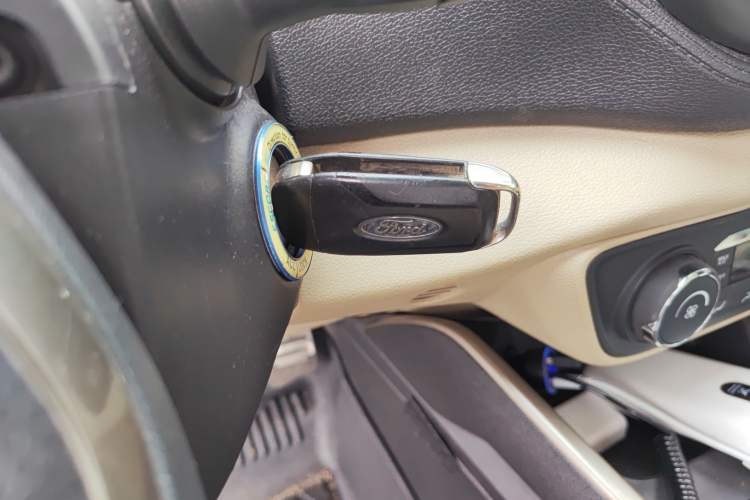 Used Ford Escort 2015 1.5L Automatic Fashion Model Vehicle Key