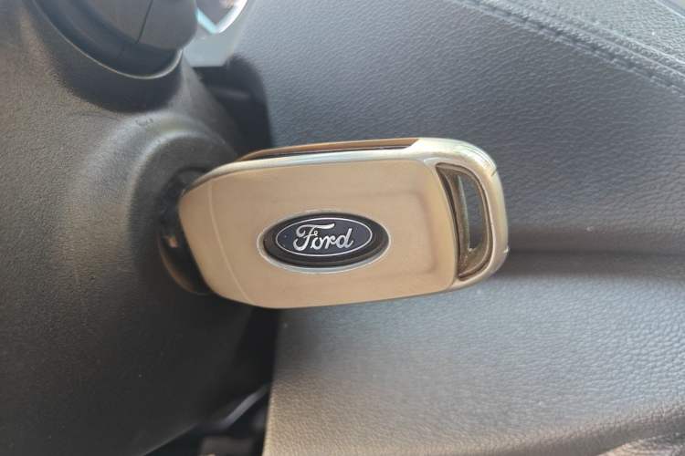 Used Ford Escort 2015 1.5L Automatic Fashion Model Vehicle Key