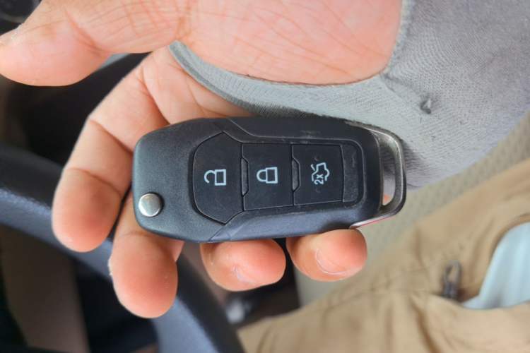 Used Ford Escort 2015 1.5L Automatic Comfort Edition Vehicle Key