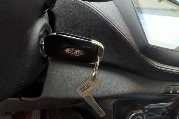 Used Ford Escort 2015 1.5L Automatic Fashion Model Vehicle Key