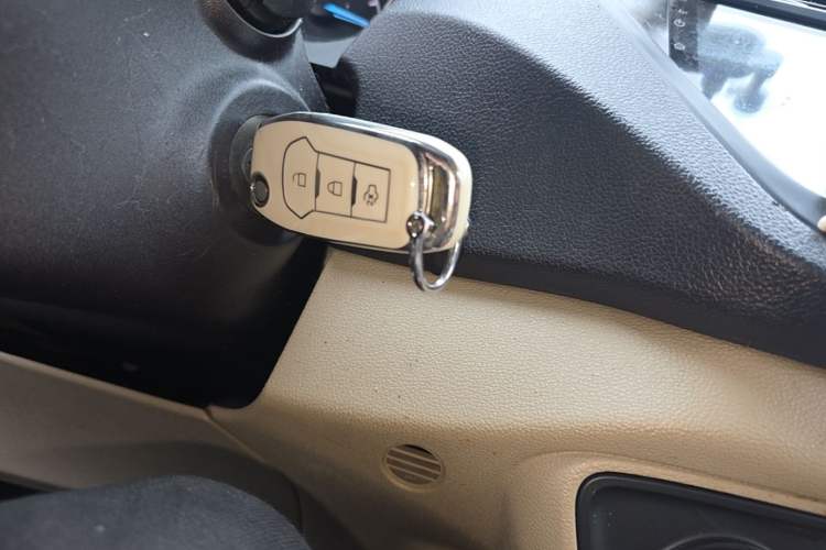 Used Ford Escort 2015 1.5L Automatic Comfort Edition Vehicle Key