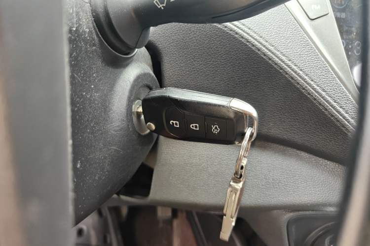 Used Ford Escort 2015 1.5L Automatic Fashion Model Vehicle Key