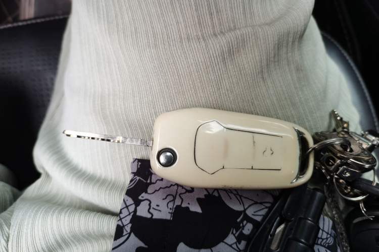 Used Ford Escort 2015 1.5L Automatic Fashion Model Vehicle Key