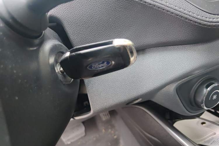 Used Ford Escort 2015 1.5L Automatic Fashion Model Vehicle Key